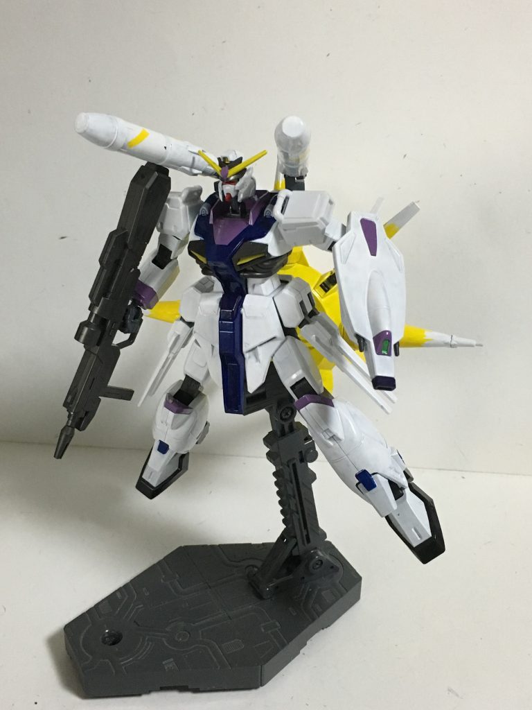 “大型ミサイル”新型のバックパックのビームサーベルを収納する所をミサイルを新たに装備。八雲の帽子をイメージして塗装されている。