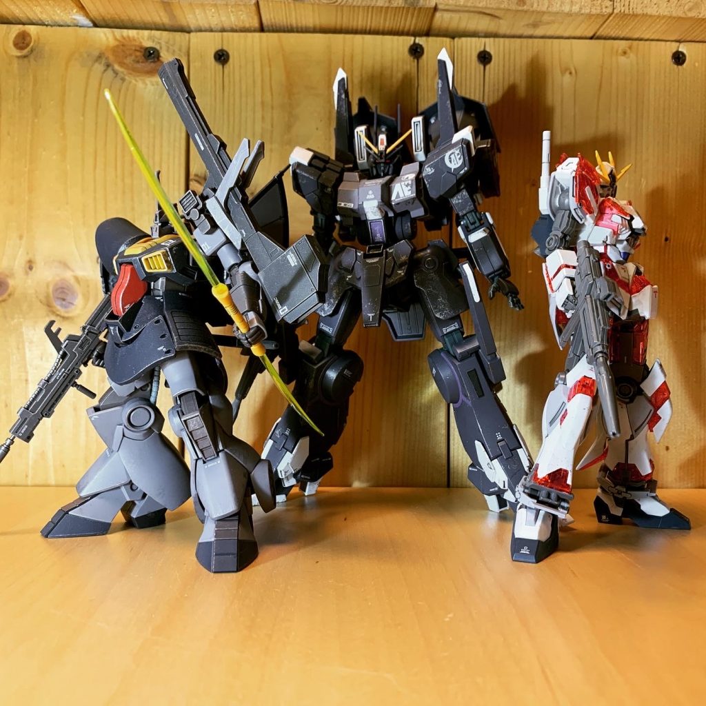 ディジェ(ルオ商会仕様)も一緒に。…あ。ジェガンの護衛隊仕様も積んであるな…。忘れてたかった…。