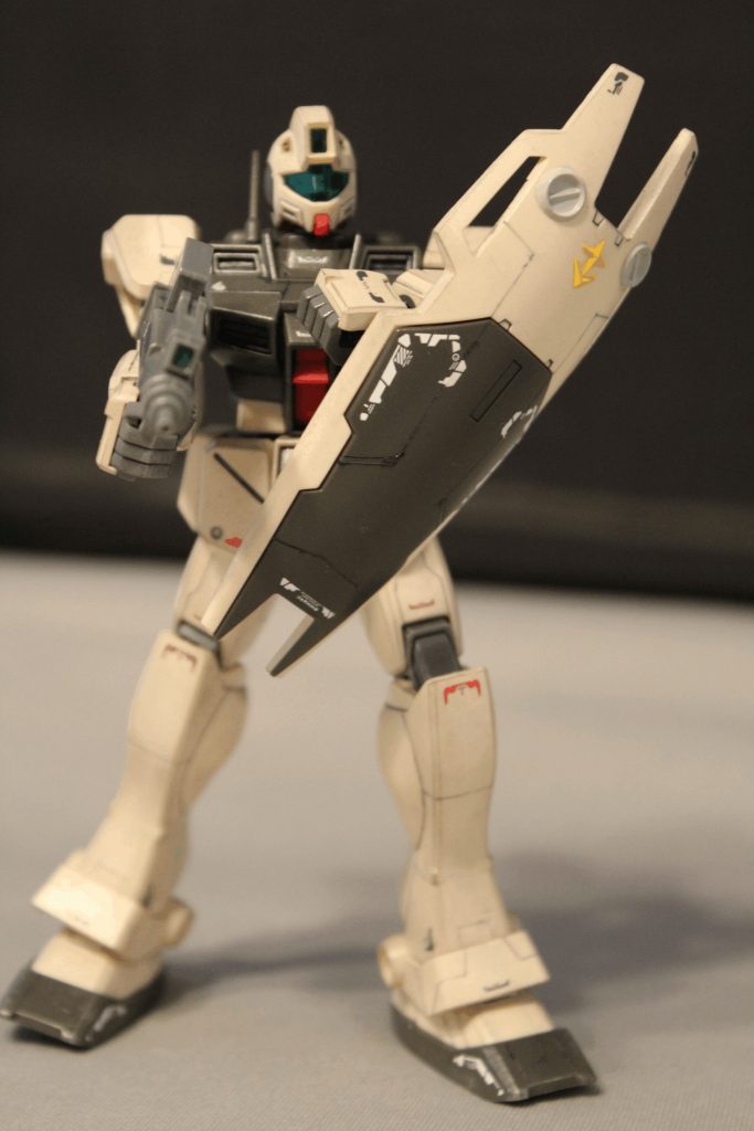 古いHGだから、股関節が広がらない… 