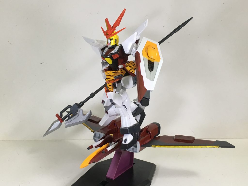 “ファトゥム-01”ジャスティスのバックパックであり、分離して登場したり、そのまま突撃するなどの奇襲を駆けることができる。