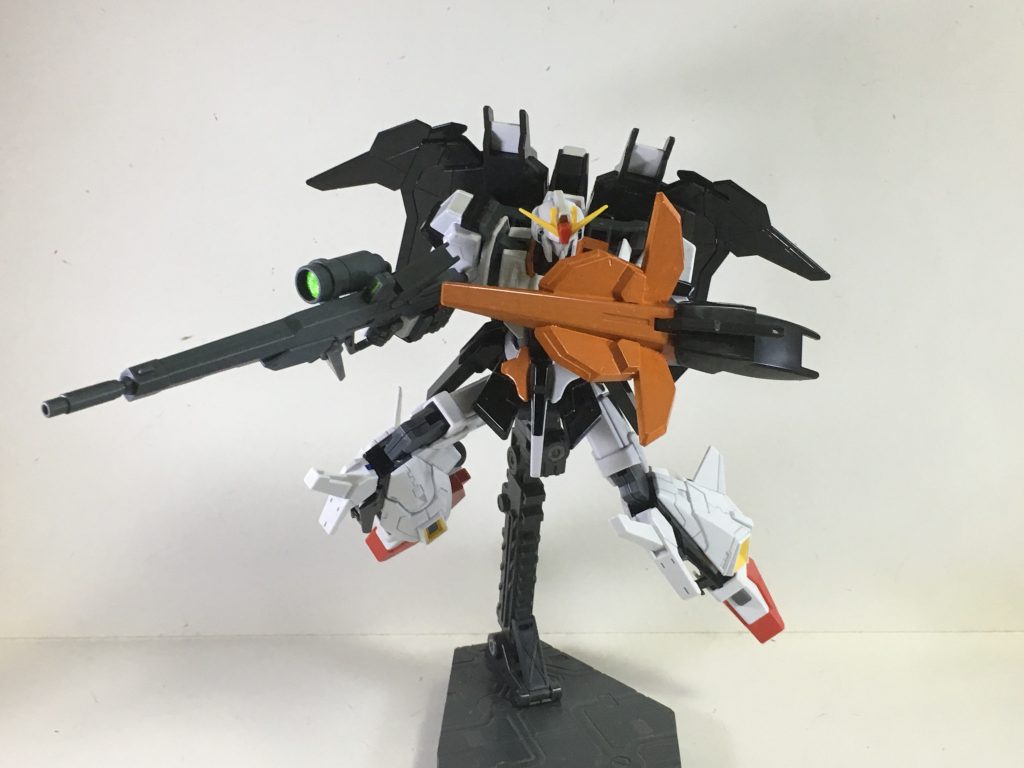 “団扇シールド”射命丸の持つ団扇を模して造られたシールド。範囲を広げているため防御面はもちろん、ビームを撃つことも可能とされている。