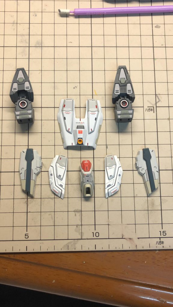 今回は足裏部分も塗り分けしました。