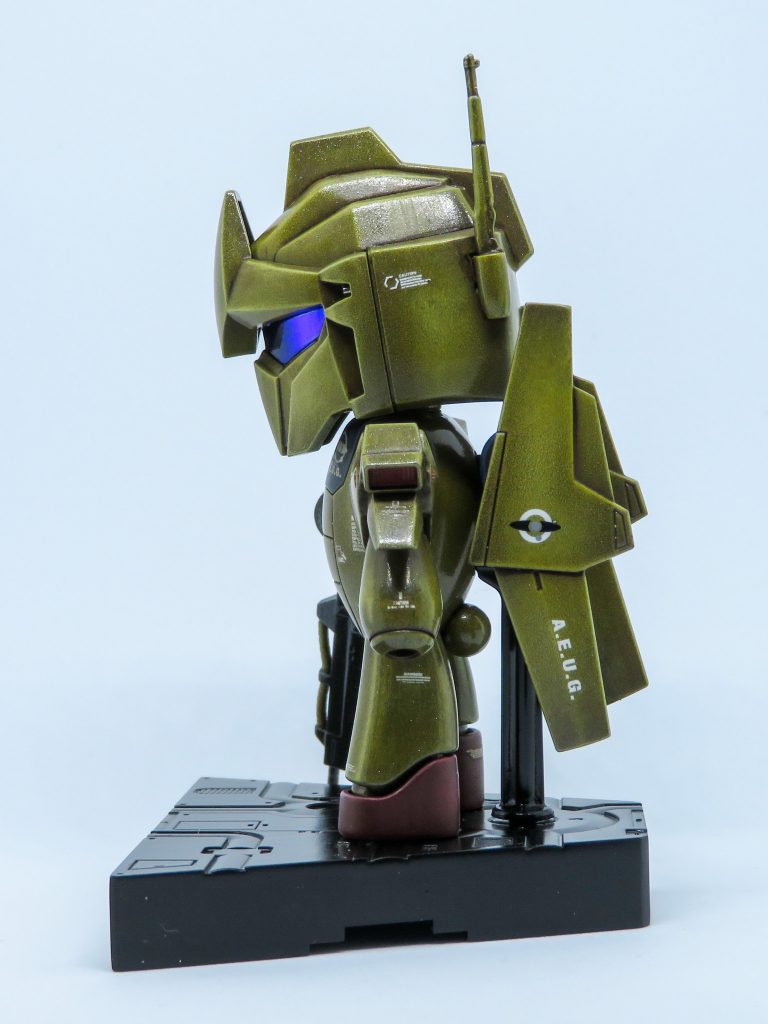 塗装はいつも通りドライブラシでグラデーション塗装ですが、金色を使わずに金色の見せたくてパールクリアーでコート