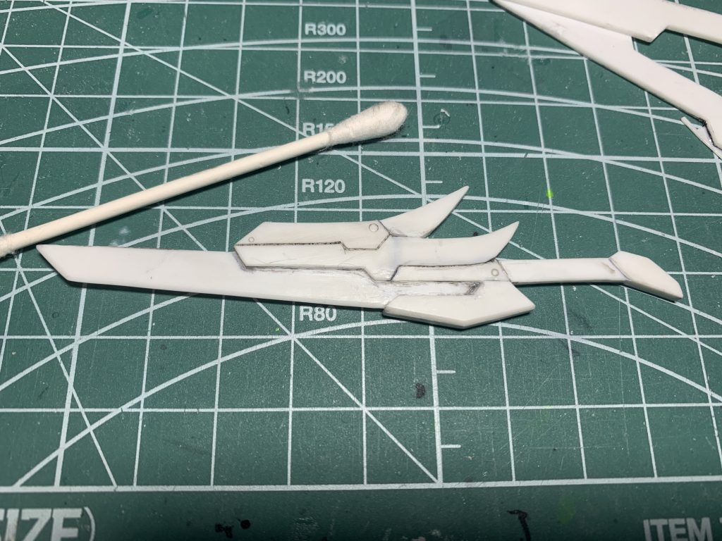 コアベイオネット。戦法が近接主体であるアポロンにはやっぱり剣が似合うよね、ということでデザイン描き起こしから制作。初めてのフルスクラッチにしては上手くできたんじゃないかと思います。