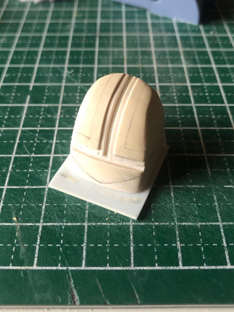 モノアイレールをパテで製作。