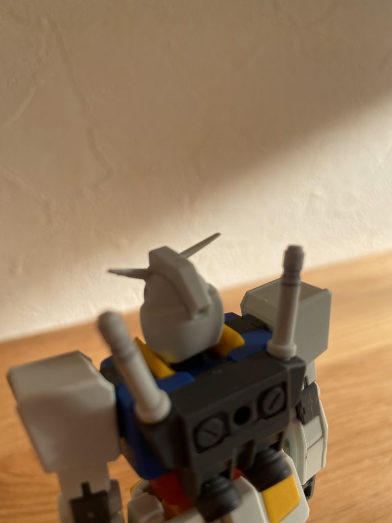 よく見えないですが、ツノの裏のとっきをニッパーでカットして、やすりで尖らせました。⁉️