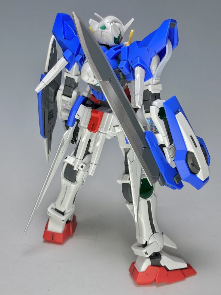 リアビューです。GNソードはガンマカのシャインシルバーをエアブラシで。