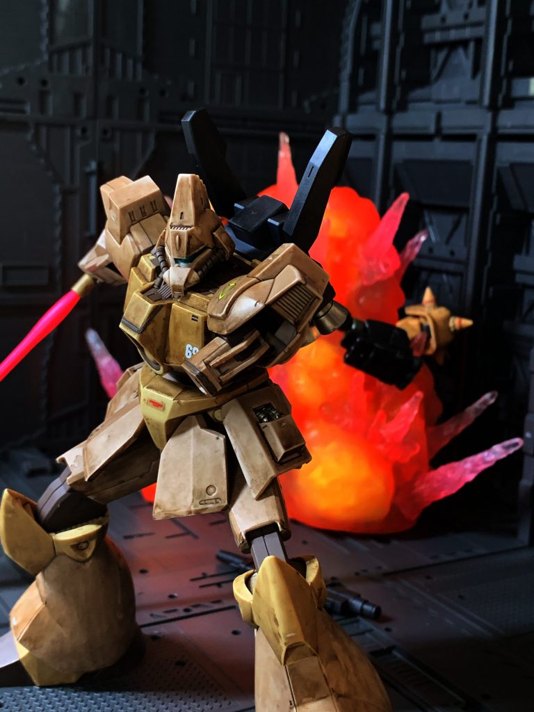 最後はお気に入りの写真で〆。トリントン基地での戦闘シーンをイメージしてます。左腕を失いつつも敵機を撃破。