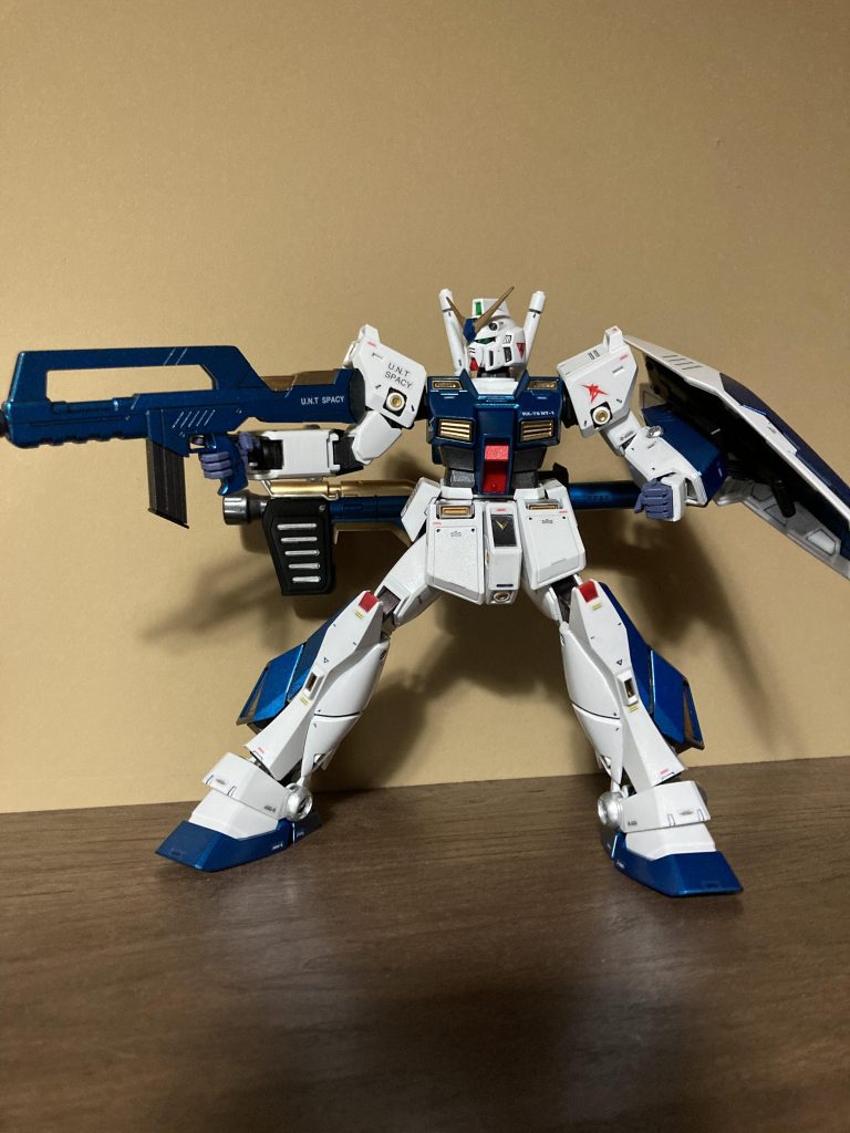 ライフルを構えてd(￣ ￣)