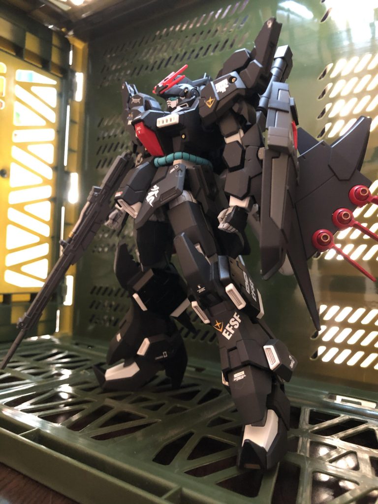 兵装はいろいろ悩んだ結果無難にデルタプラスのビームライフル、FA7号機のシールドを持たせました。