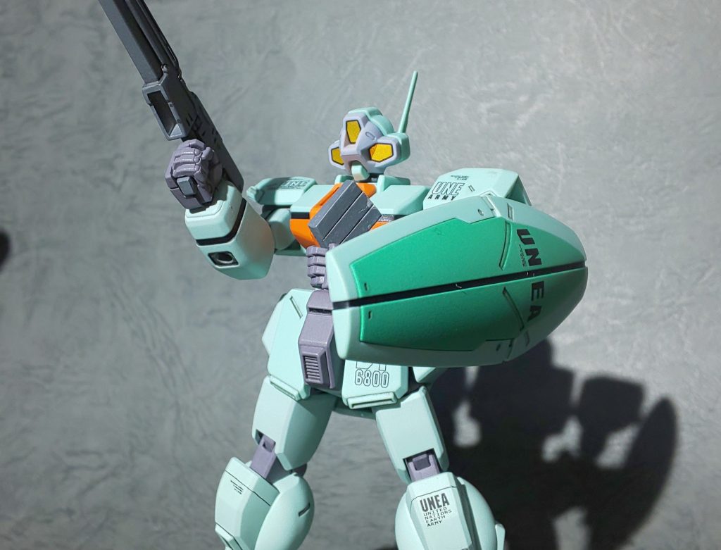 マシンガンはプラ材でスクラッチしたのでマガジンが外せる。