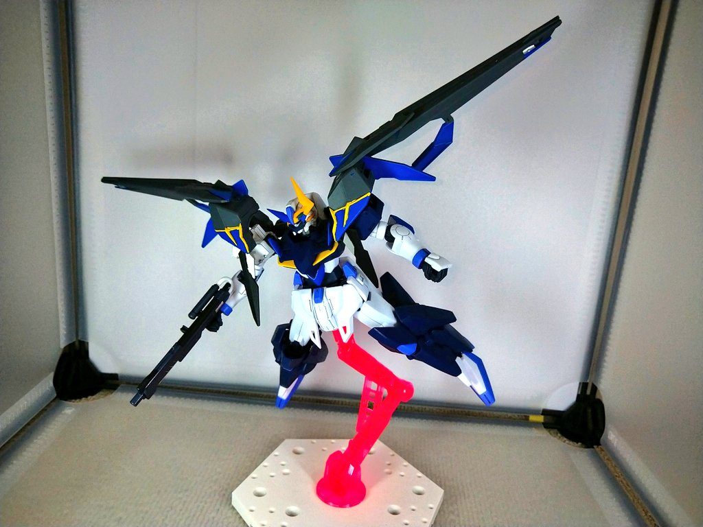 ハイマットモードこのモードはフリーダムガンダムを参考にされており高速戦闘が可能となっている