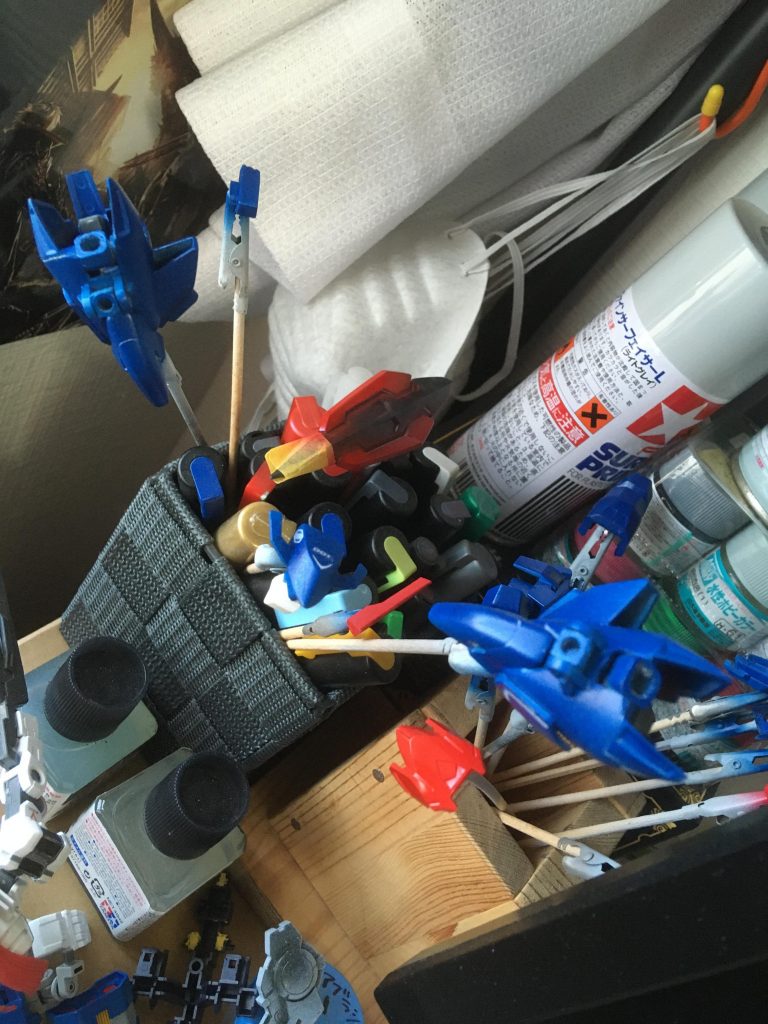 充電式エアブラシで水性ホビーカラーを使用。今度出る水性サーフェイサーは絶対買います。