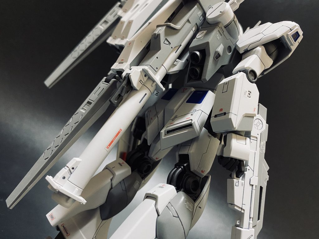 武装面においてもシンプルに仕上げています。