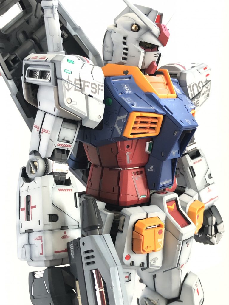 せっかくのLEDですが、ON↔︎OFFのやり方(コックピットハッチを素早く出し入れする)が下手で光りません😖