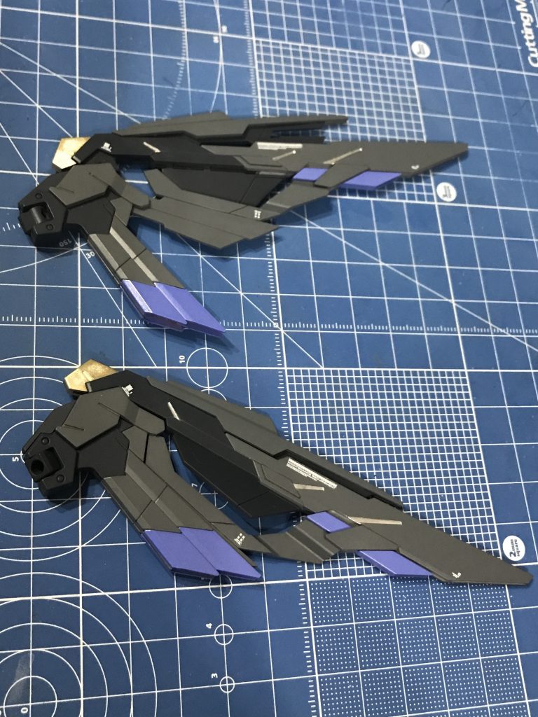 大きく手を加えたところは羽の部分。ハイレゾのウイングのように広げられるように加工してみました！