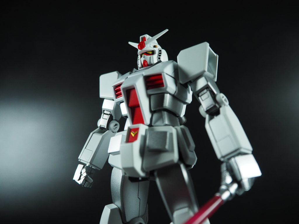 フィニッシャーズの使用箇所は白と赤の部分銀はガイアカラーです