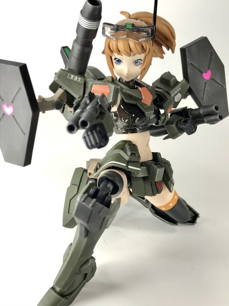 この膝立ちポーズが気に入りました。