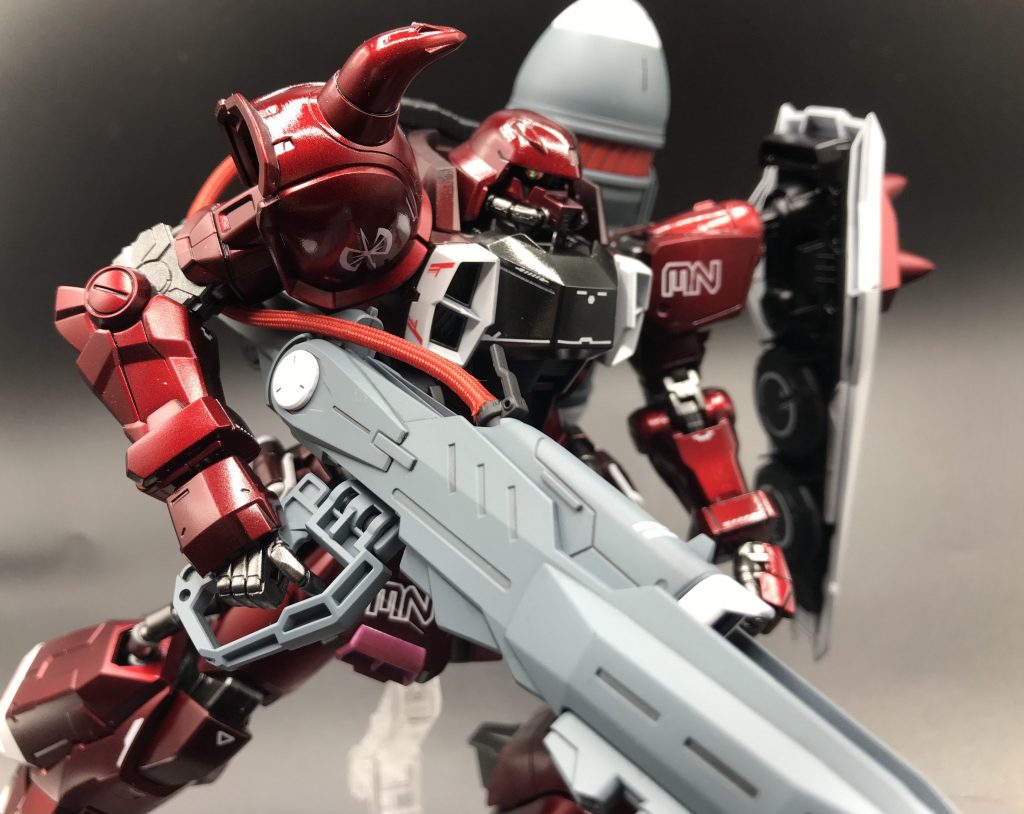 モノアイだけハイキューパーツ製のVCドームに置き変えてありますが、それ以外は基本いじっていません。