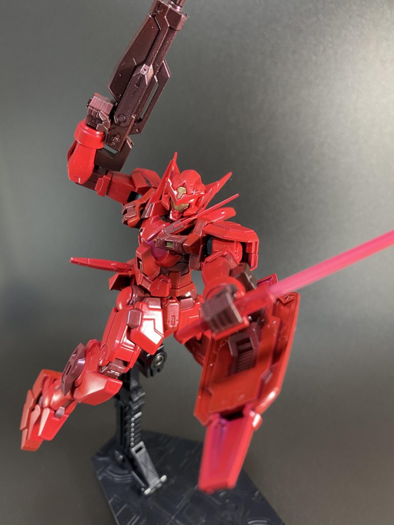 光沢とつや消しで悩みましたが、普通に飾った時の輝きを優先で光沢に。発光具合はつや消しに劣りますが、光沢ならではのパールでキラキラです。