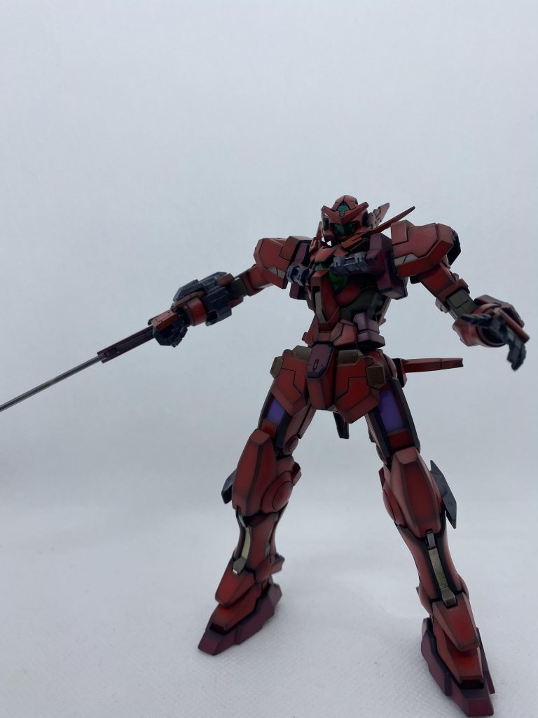 そんな喋ることも無いんでポージング。一巻でやってたプロトソードをぶん回すフォン