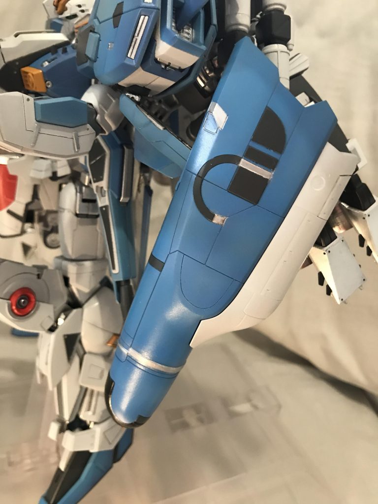 プロペラントタンクにはかなり筋彫りをしました。