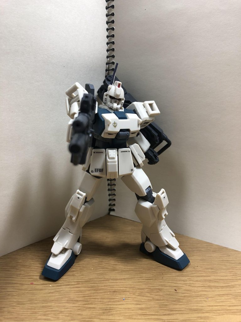 ショートバレルを構えて