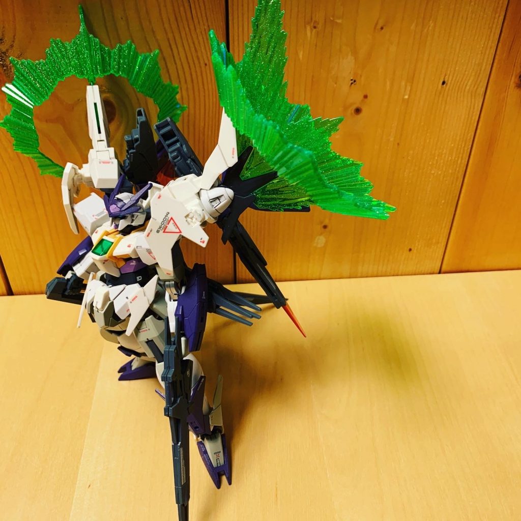 ちょっと見上げる感じで。