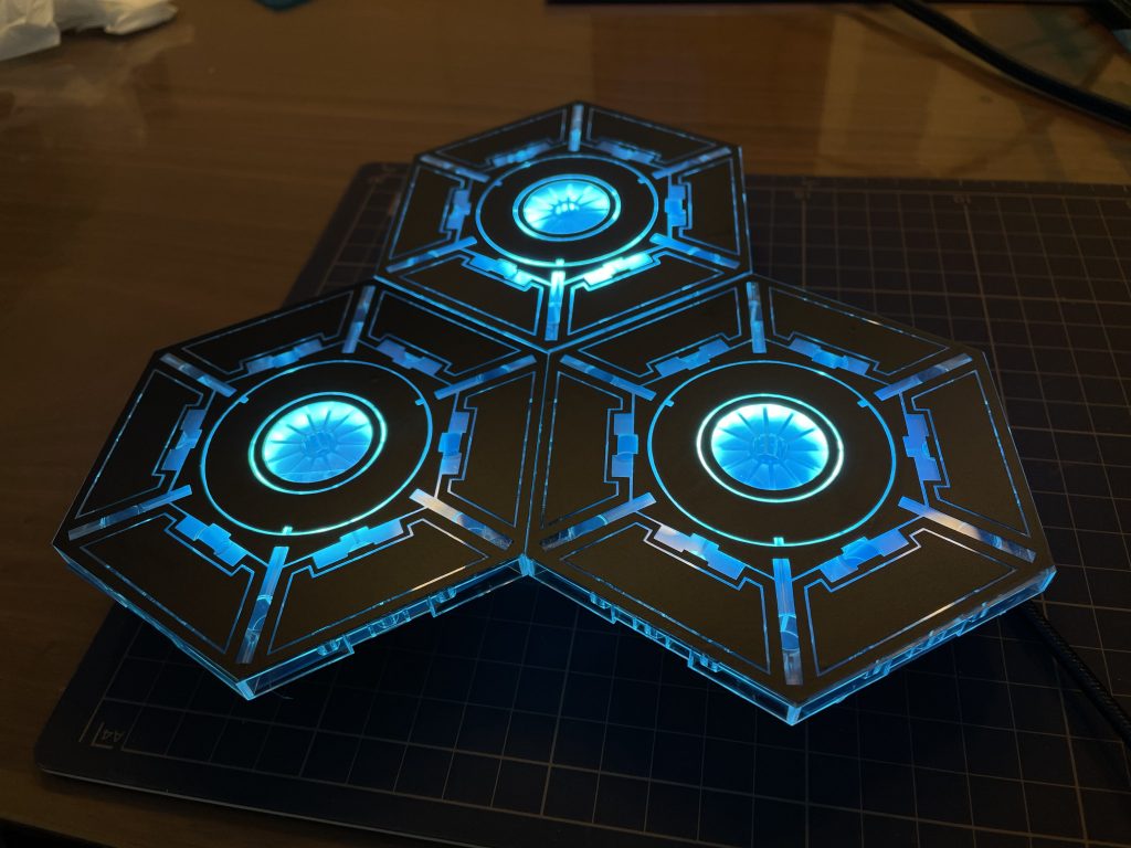 ベース単体です。バンダイアクションベースとDAISOのLEDランプでお手軽に製作しました。