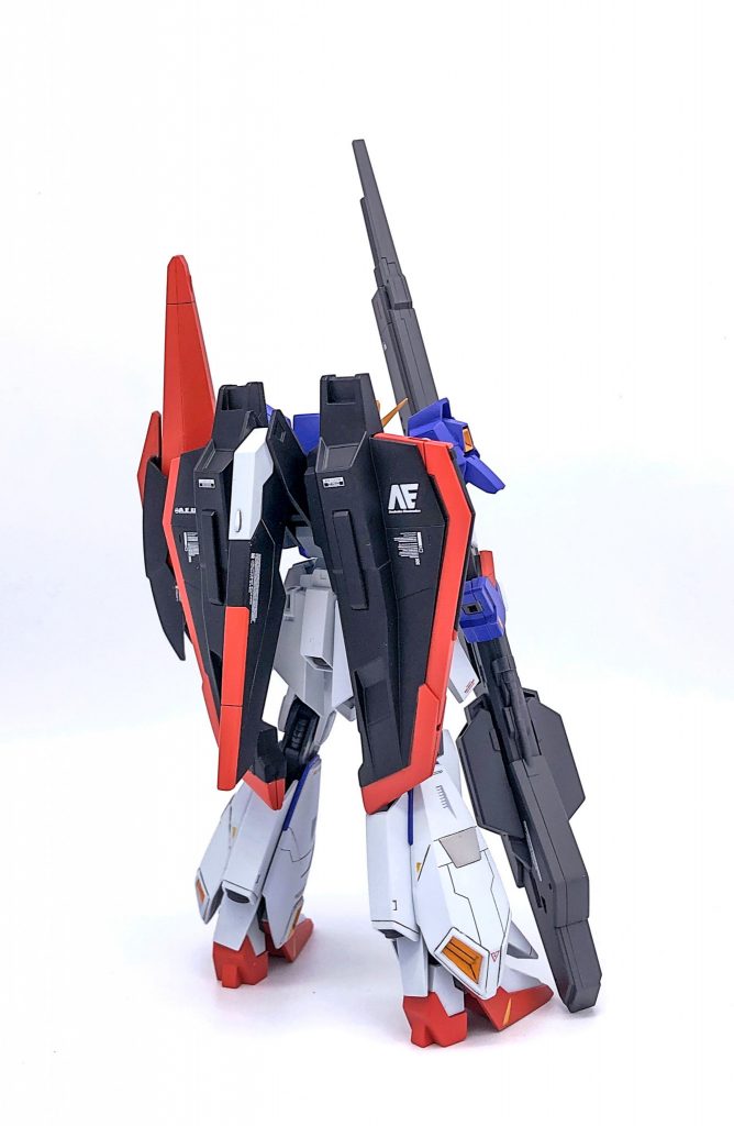 一応バックショットも。これだと足のスジボリが綺麗に見えますね。でも実際はミスった跡があります。悲しいね