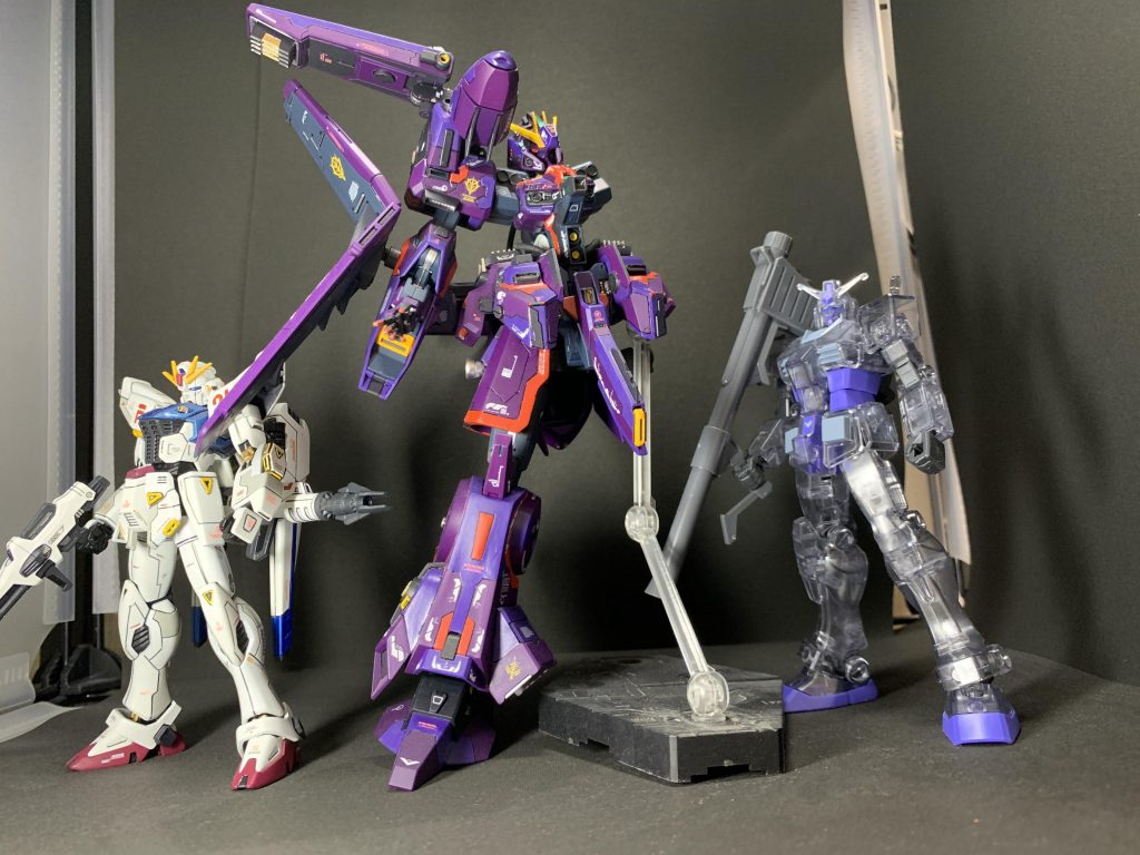 設定的にサイコガンダムmk2、クシャトリヤ、クインマンサの平均値を取った形ですが、サイズ感が初期ガンダム に対してもう少し大きめに欲しかった所です。