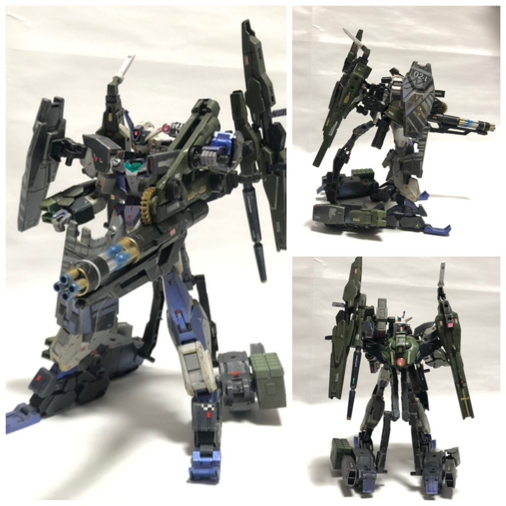 ドッキング完了！ヘビーアームズのイーゲル装備に憧れて30MMのタンクを使って無限軌道装着！使い道の無かっ…ｹﾞﾌﾝｹﾞﾌﾝ…スピニングブラスターを担がせたら　なかなかケレン味があっていいじゃない！ってなってそっからはゴテゴテ武装モリモリ！ルシファーは堕天使なので地べた這っているのがお似合いかとカラーリングは特殊部隊をイメージしてファントムグレーを基調に悪魔的エッセンスとしてメタバイオレットを挿し色に武装はミリタリー感を出したかったのでグリーン系に統一しました