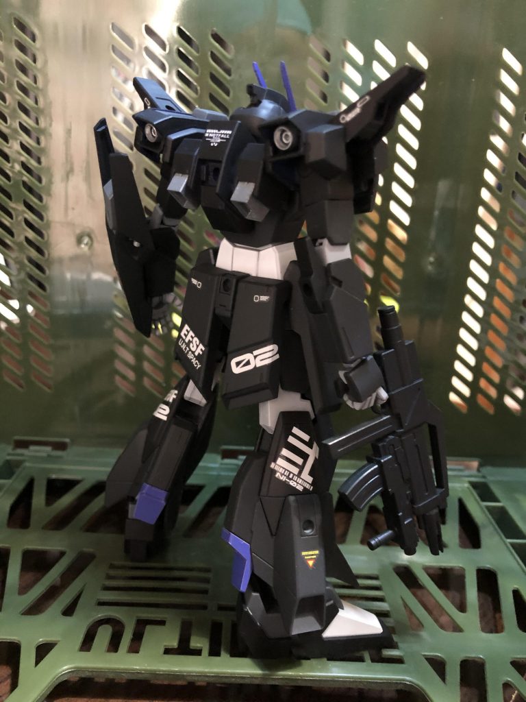 武装はジェガンのライフルにちょい足し✨