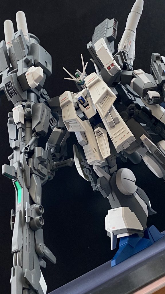 シルヴァバレトをベースに、重装、超火力特化型として組み上げられている。