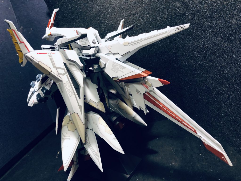 リアビュー。マスキングとデカールはとにかく手間がかかりました。
