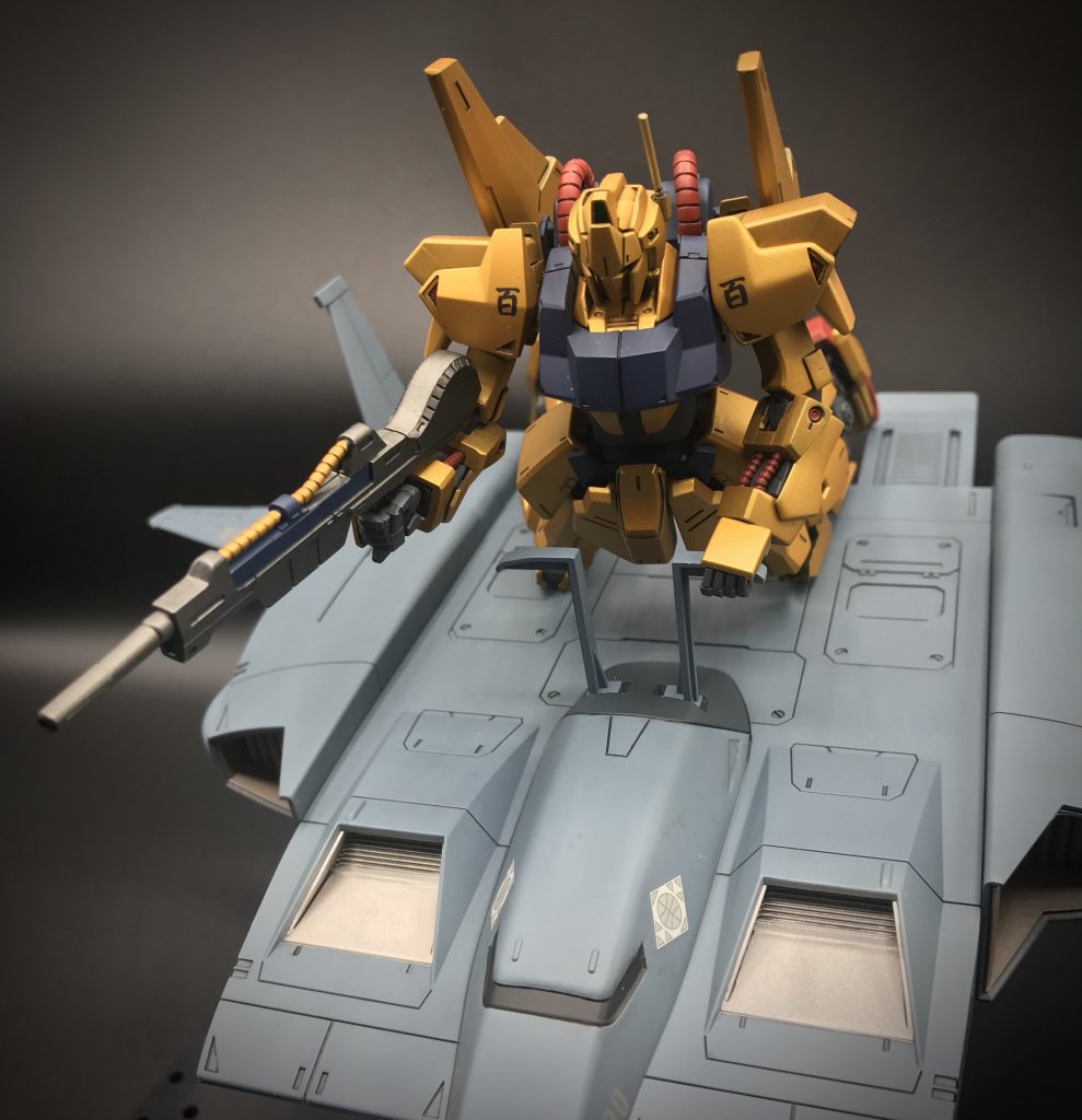 今回は至って普通に作っていたのですが、製作途中で頭部を落とし、アンテナが割れました😱なので頭部のアンテナのみ急遽1mmの真鍮線に置き換えております‥パーツ細かくて滑るんす‥