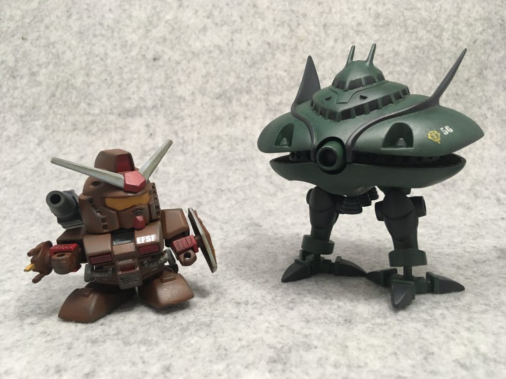 並べても場所を取らないSDならではの楽しみ方。すきです。