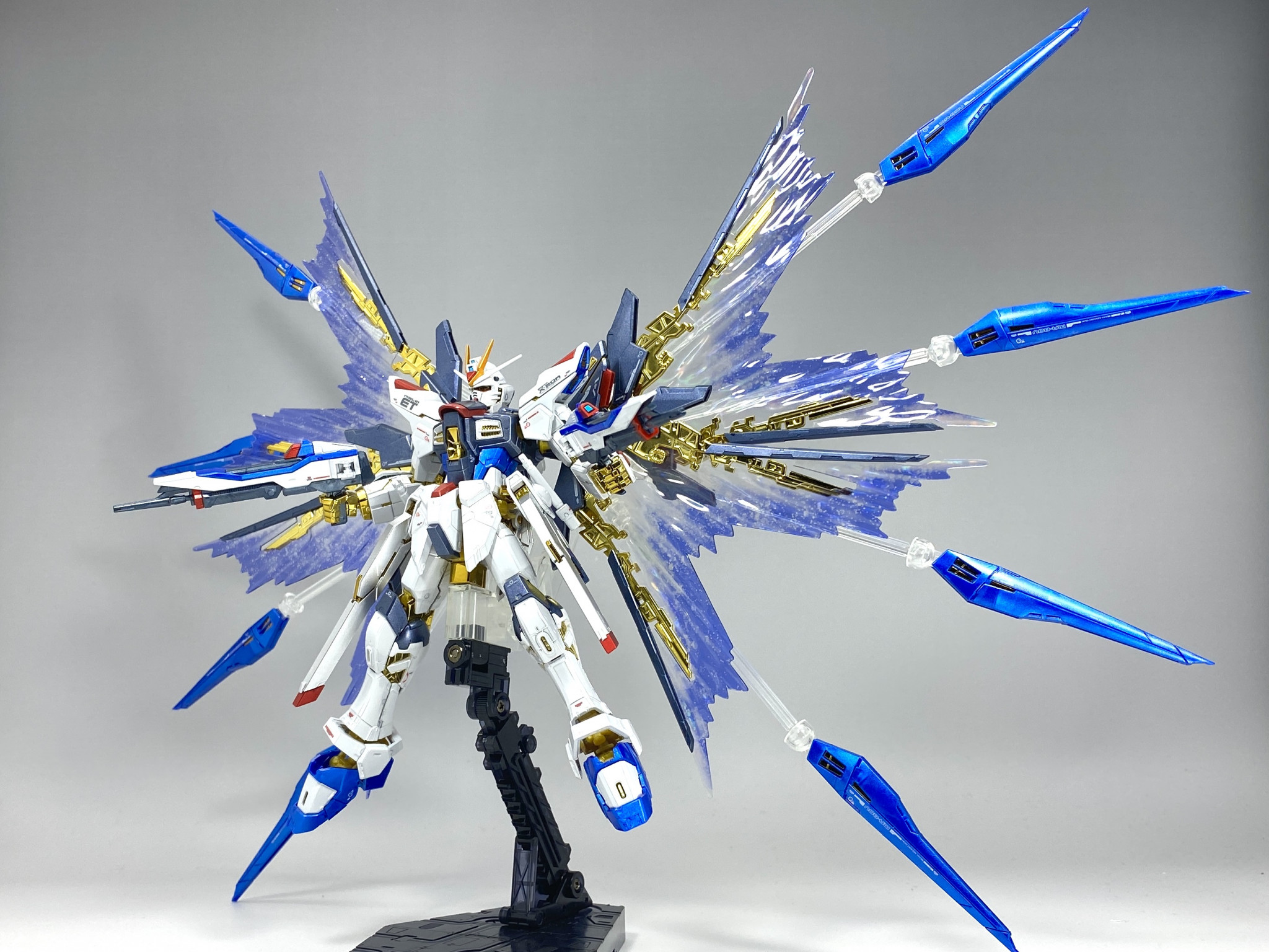 RG デスティニー ストライクフリーダム チタニウムフィニッシュ 光の翼 