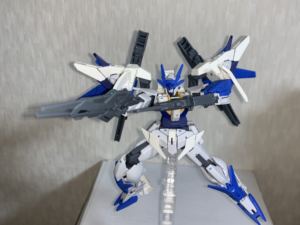 ビームライフルもセンサーシールを艶消し後に貼っています。