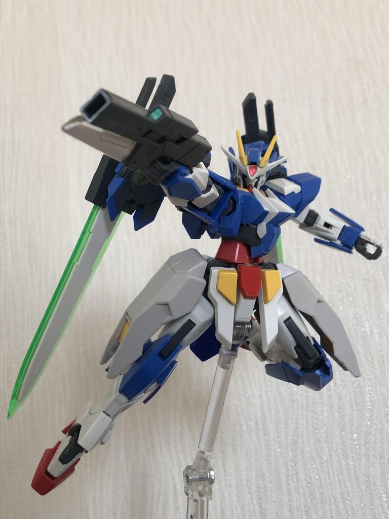 副武装のGNビームライフル
主に牽制射撃や援護等に使う。威力はさほど高くない。