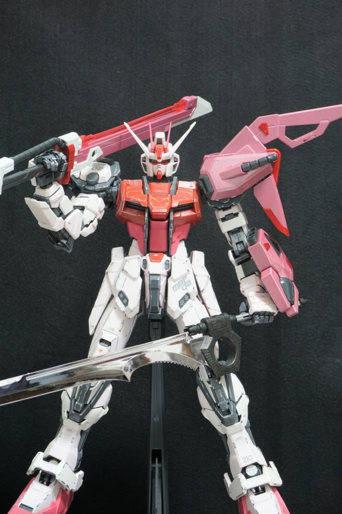 ソードストライクルージュ。二刀流を実現。 