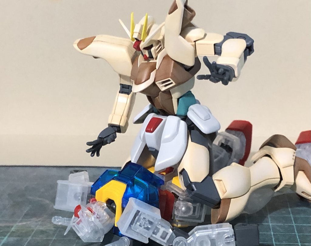 鶴は千年亀は万年パンチーッ！流石にガンプラの可動で楢山バックブリーカーはご勘弁。 