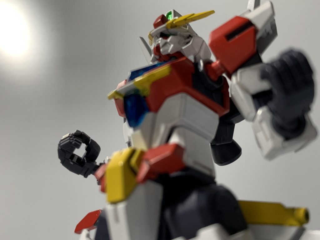 そして本機の特長は■■■■■■■■にあり、機体表面から■■を吸収しエネルギーに変換、利用するというもので、これによって通常のコアガンダムより高い継戦能力の確保に成功しています。