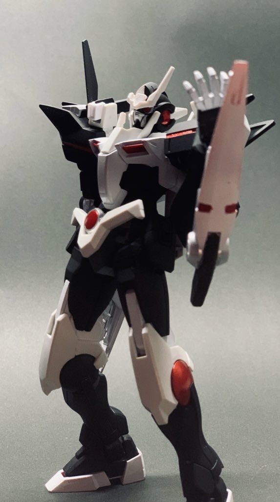 お蔵入りポーズその2。アークワンは見下すポーズより恨みがましく下から見上げるポーズの方が似合いますね