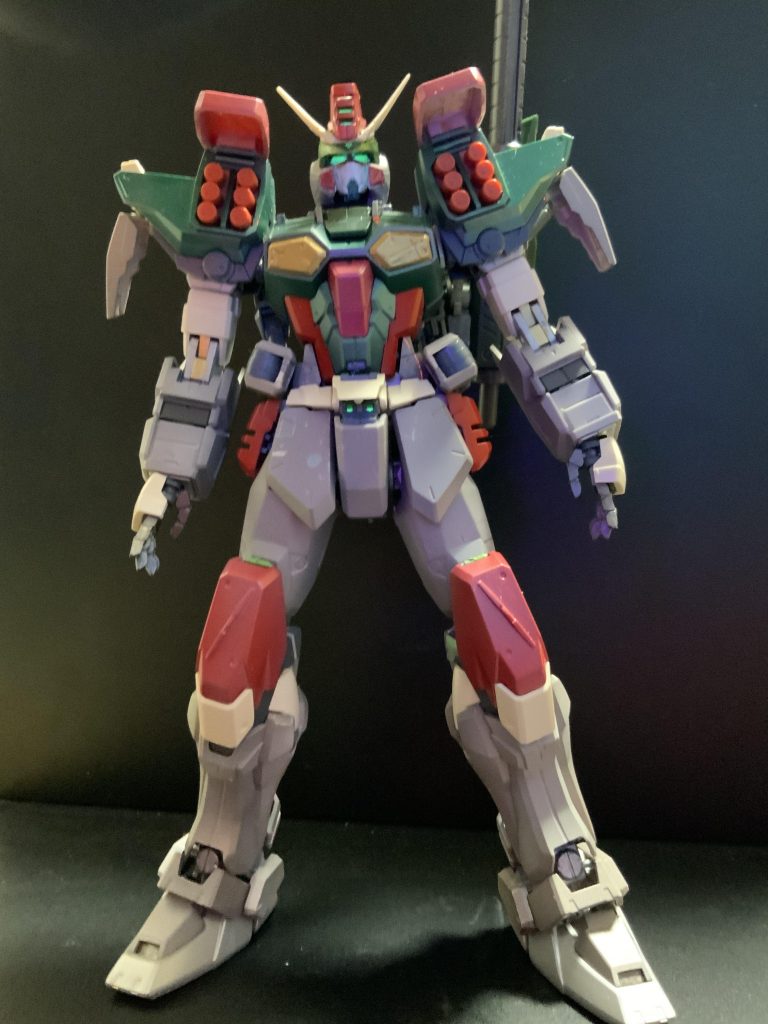 これはデカール無し状態。MGだとこのままでも十分カッコいいですね。