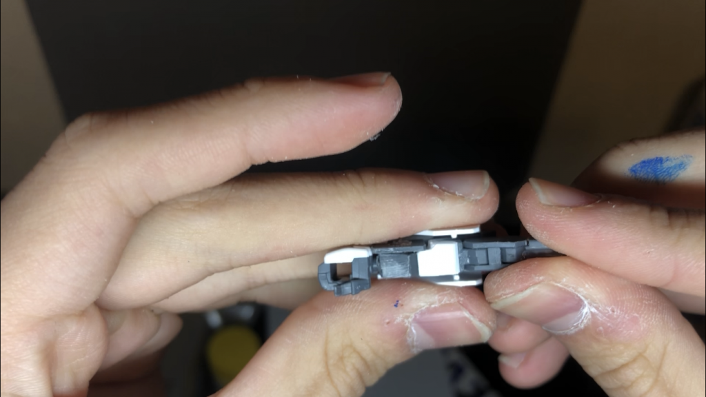 腕部関節パーツはフォースインパルスを犠牲にして制作。プラ板と繋ぎ合わせつつ違和感なくアレンジ。リバイブ関節は『頑丈さ』と『可動域重視』両方の性質を併せ持つ…♡ 