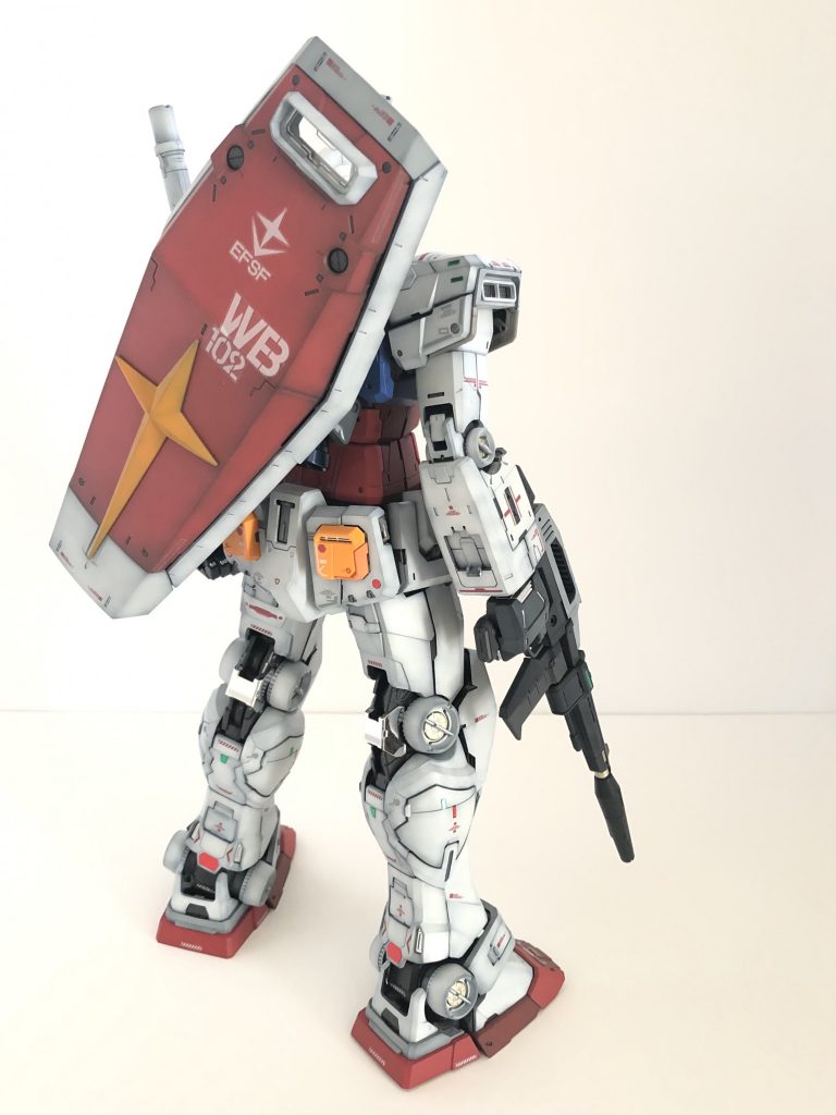 付属のマーキングシールを使用。
縁が目立つところもありますが、せっかくなのでほぼ全て使用しています。