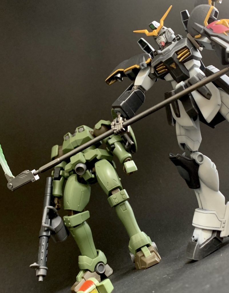 ガンダムデスサイズブラック！普段は陽気なムードメイカーだが、戦いでは闇に潜んで敵を瞬殺。恐ろしい奴だ。