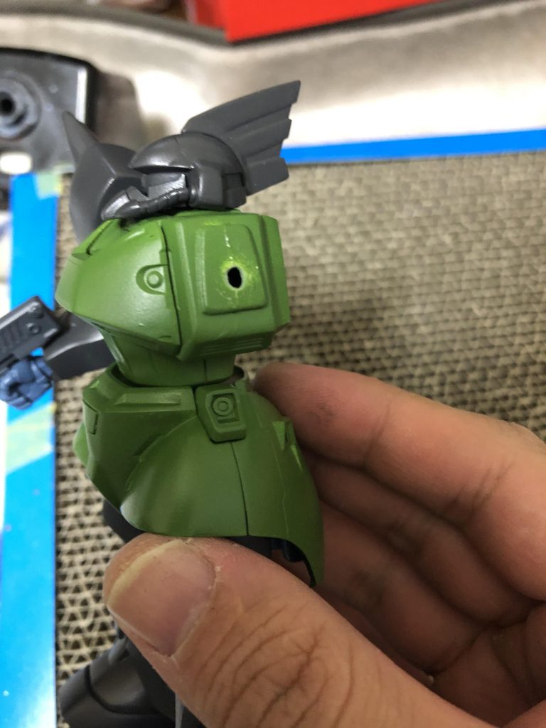 ぎゃー折れたもういっかいAmazonで買い直しました。そのあとも元々のパーツはあちこち割れまくったので大変でした。