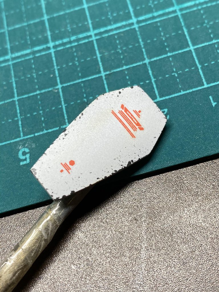 各所チッピング入れつつウェザリングマスターのサンドを入れてます